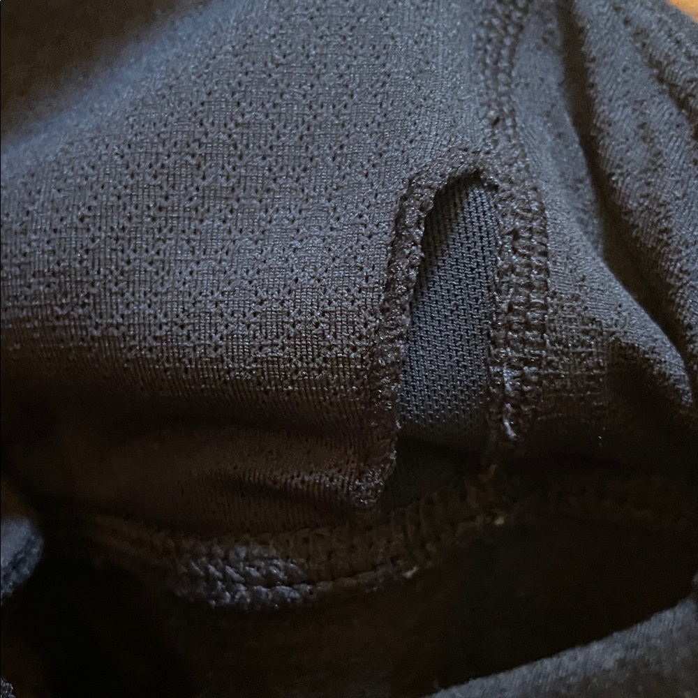 Vuori Black Strappy Elevation Sports Bra SzS - Picture 5 of 8